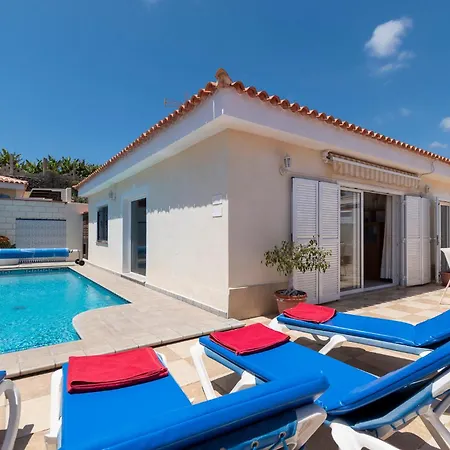 Nadia Lovely 3 Bedroom Private Heated Pool كالاو سالفاجي