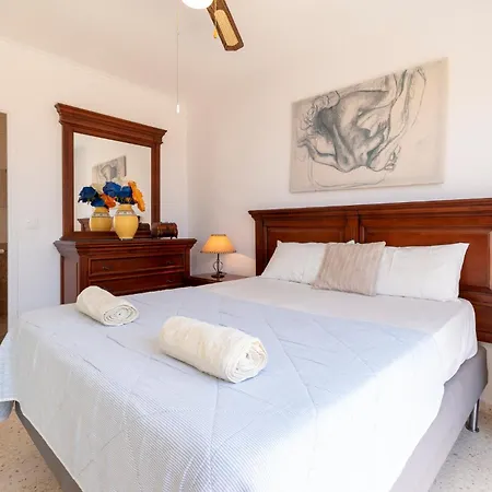 Nadia Lovely 3 Bedroom Private Heated Pool فيلة *