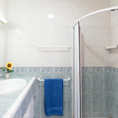 Nadia Lovely 3 Bedroom Private Heated Pool *
